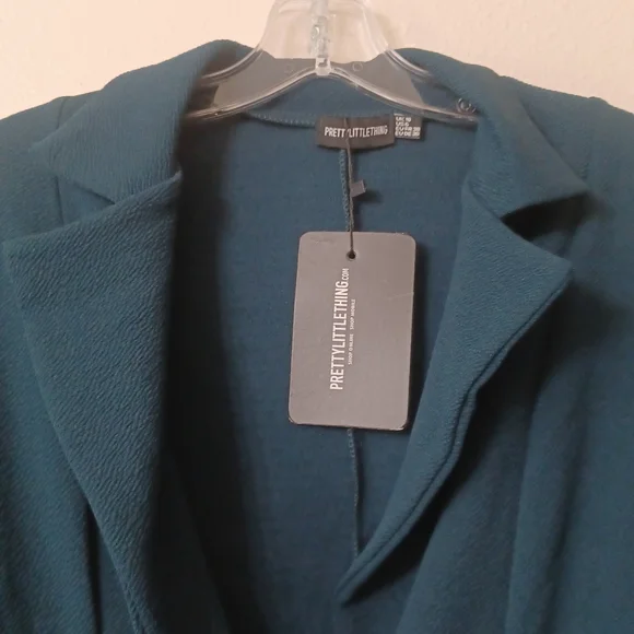 Prettylittlething  single button front teal Blazer NWT - Picture 5 of 7